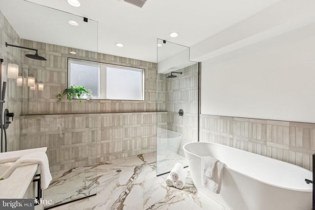 954 N 6TH ST, Philadelphia, PA 19123