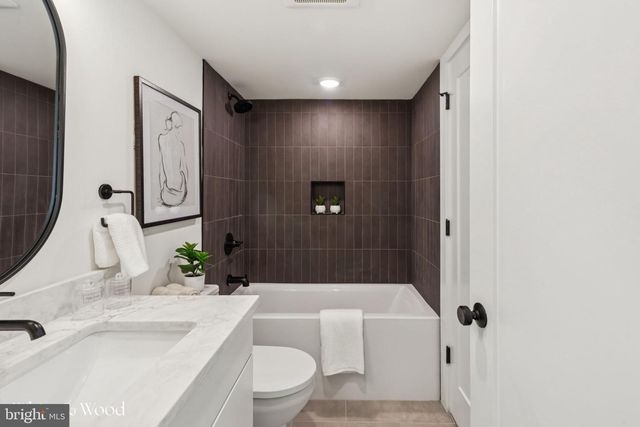 954 N 6TH ST, Philadelphia, PA 19123