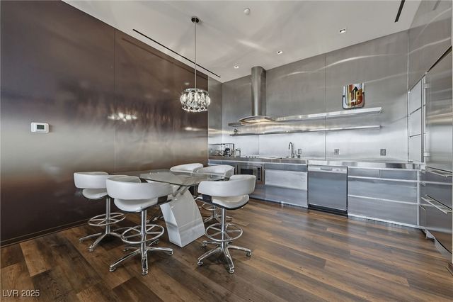 4381 West Flamingo Road 58301, Las Vegas, NV 89103