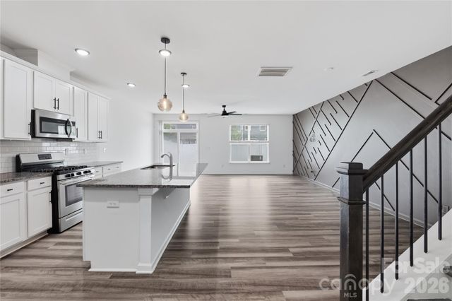 5531 Harris Cove Drive, Charlotte, NC 28269
