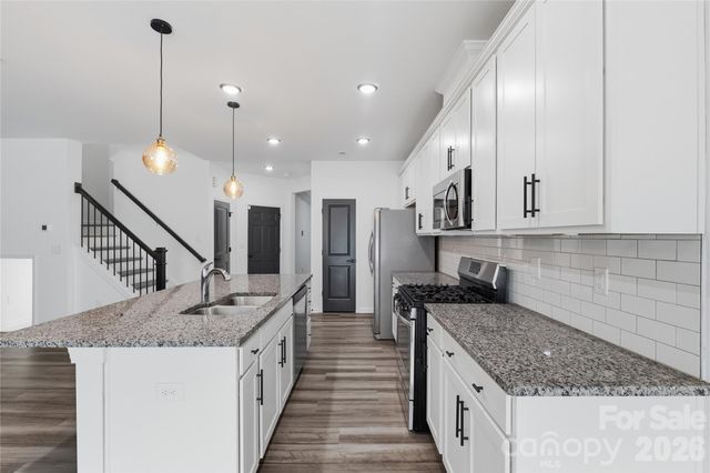 5531 Harris Cove Drive, Charlotte, NC 28269