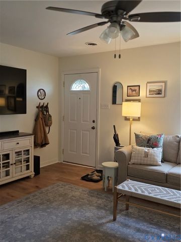 8511 Peaks Rd, Hanover, VA 23069
