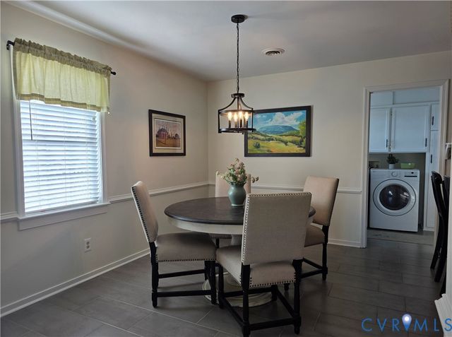 8511 Peaks Rd, Hanover, VA 23069