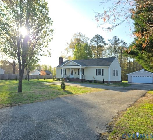 8511 Peaks Rd, Hanover, VA 23069