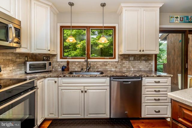 820 BEZEL RD, Wilmington, DE 19803
