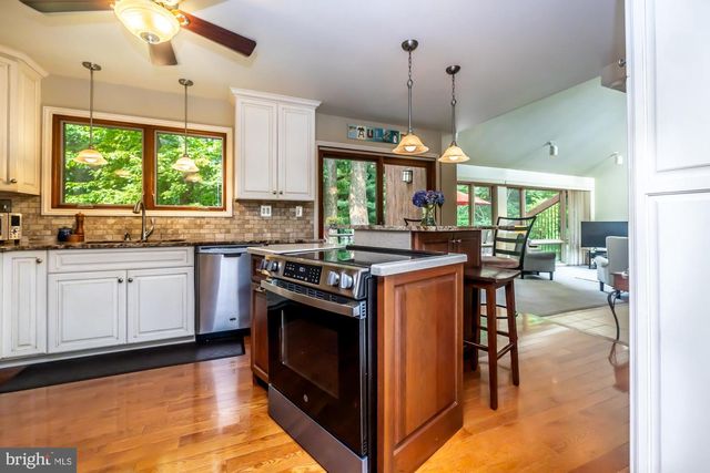 820 BEZEL RD, Wilmington, DE 19803
