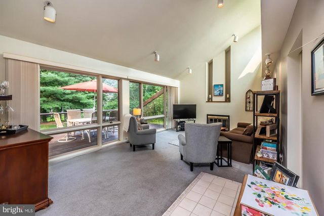 820 BEZEL RD, Wilmington, DE 19803