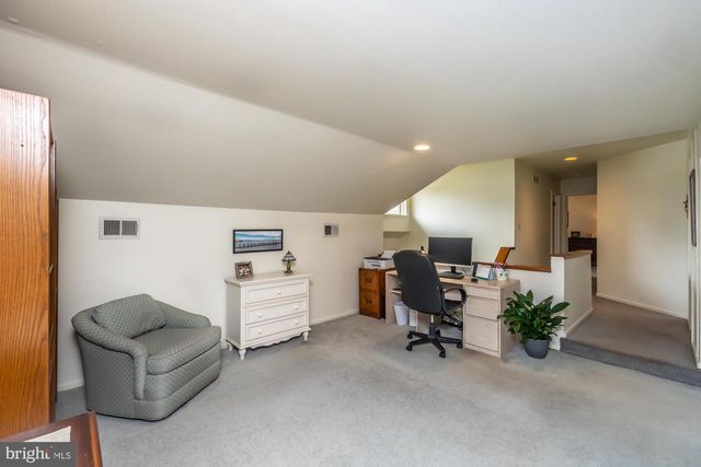 820 BEZEL RD, Wilmington, DE 19803