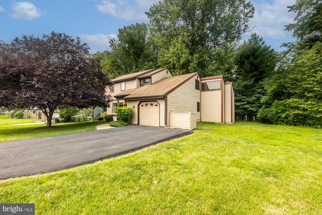 820 BEZEL RD, Wilmington, DE 19803