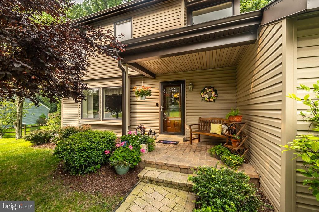 820 BEZEL RD, Wilmington, DE 19803