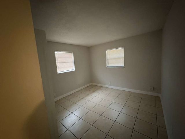 1876 41st Avenue 1, Vero Beach, FL 32960