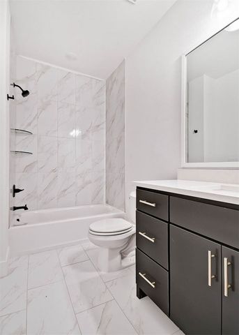 11 Chatburn Lane, Bella Vista, AR 72715