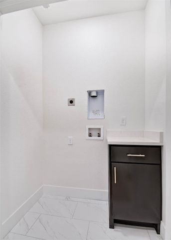 11 Chatburn Lane, Bella Vista, AR 72715