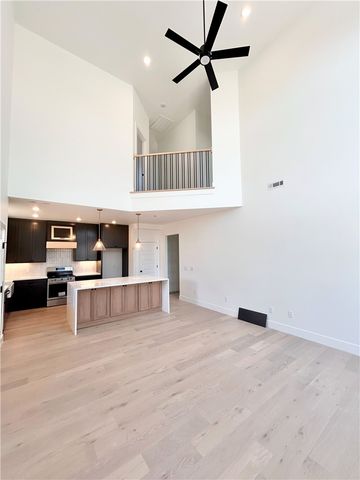 11 Chatburn Lane, Bella Vista, AR 72715