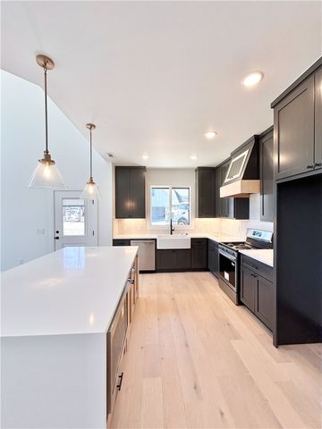 11 Chatburn Lane, Bella Vista, AR 72715