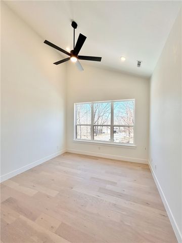 11 Chatburn Lane, Bella Vista, AR 72715