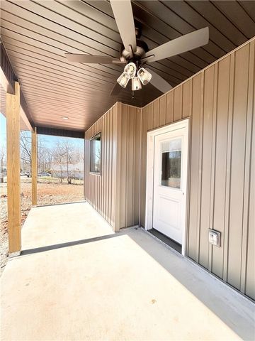 11 Chatburn Lane, Bella Vista, AR 72715