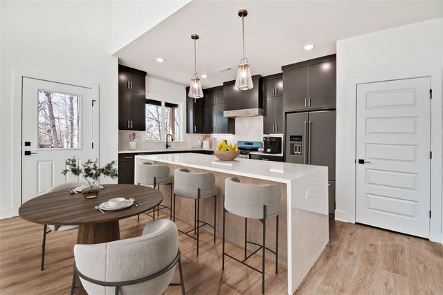 11 Chatburn Lane, Bella Vista, AR 72715