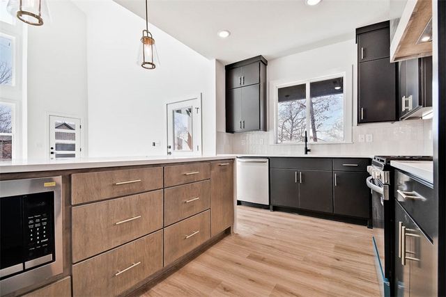 11 Chatburn Lane, Bella Vista, AR 72715