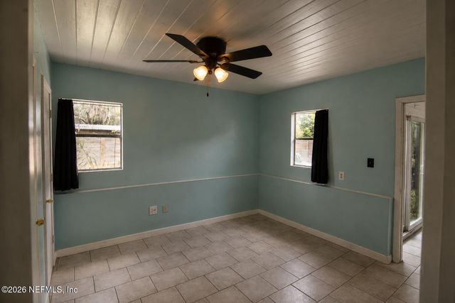 104 OAKDALE Drive, Palatka, FL 32177