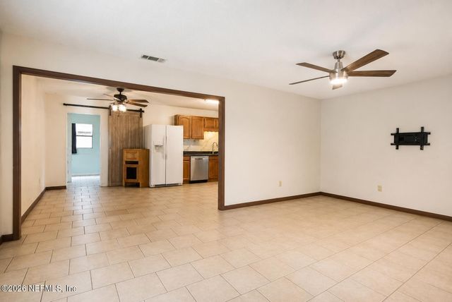 104 OAKDALE Drive, Palatka, FL 32177