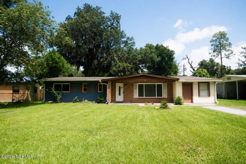 104 OAKDALE Drive, Palatka, FL 32177