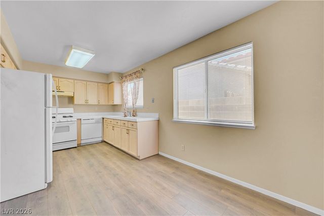 4814 Spring Falls Way, North Las Vegas, NV 89031