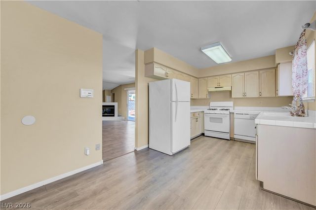 4814 Spring Falls Way, North Las Vegas, NV 89031