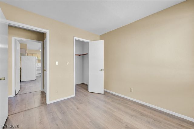 4814 Spring Falls Way, North Las Vegas, NV 89031