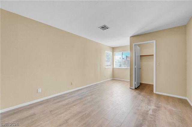 4814 Spring Falls Way, North Las Vegas, NV 89031