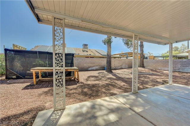 4814 Spring Falls Way, North Las Vegas, NV 89031