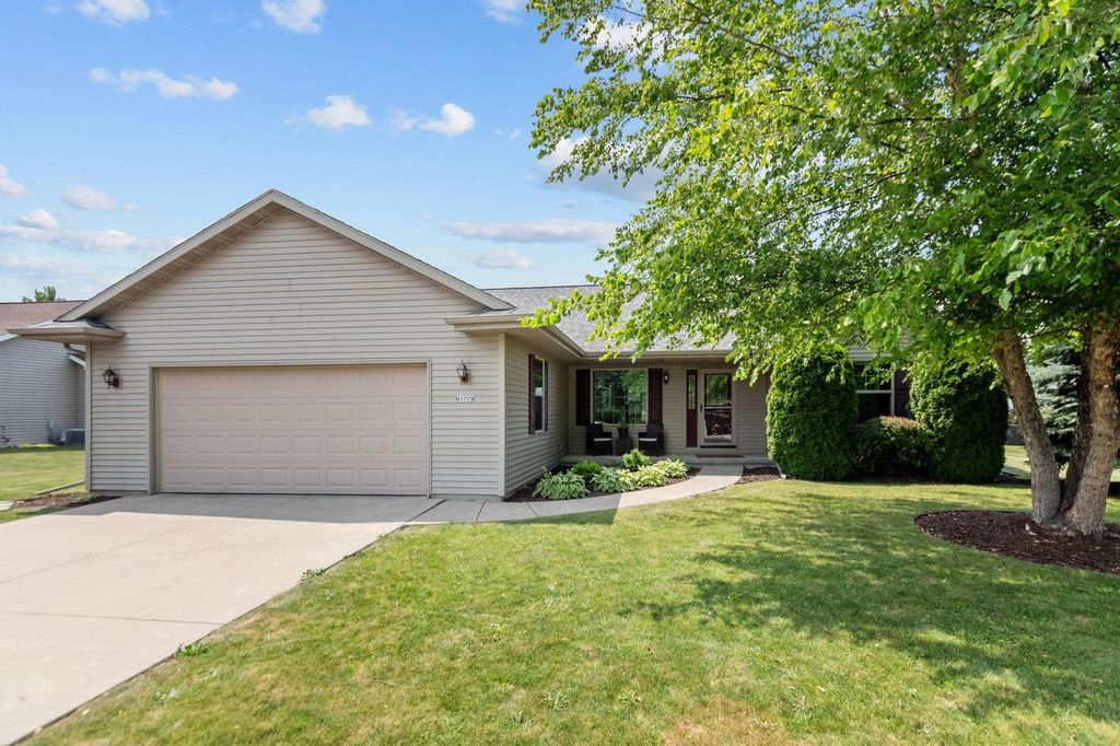 N1779 SWANEE CIRCLE, Greenville, WI 54942