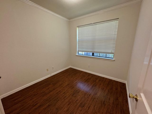 9400 Bellaire Boulevard 110, Houston, TX 77036