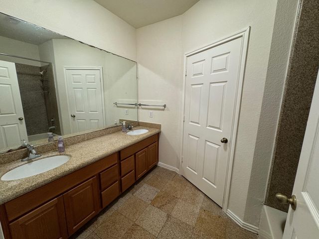 9400 Bellaire Boulevard 110, Houston, TX 77036