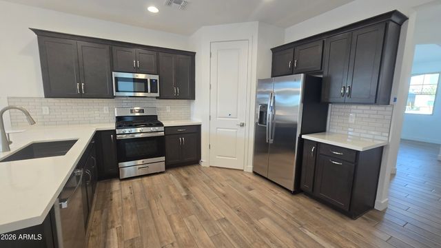 8823 W Pasadena Avenue, Glendale, AZ 85305