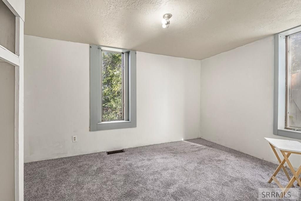 Image 17 of property listing at 195 Lansing, Blackfoot, ID 83221