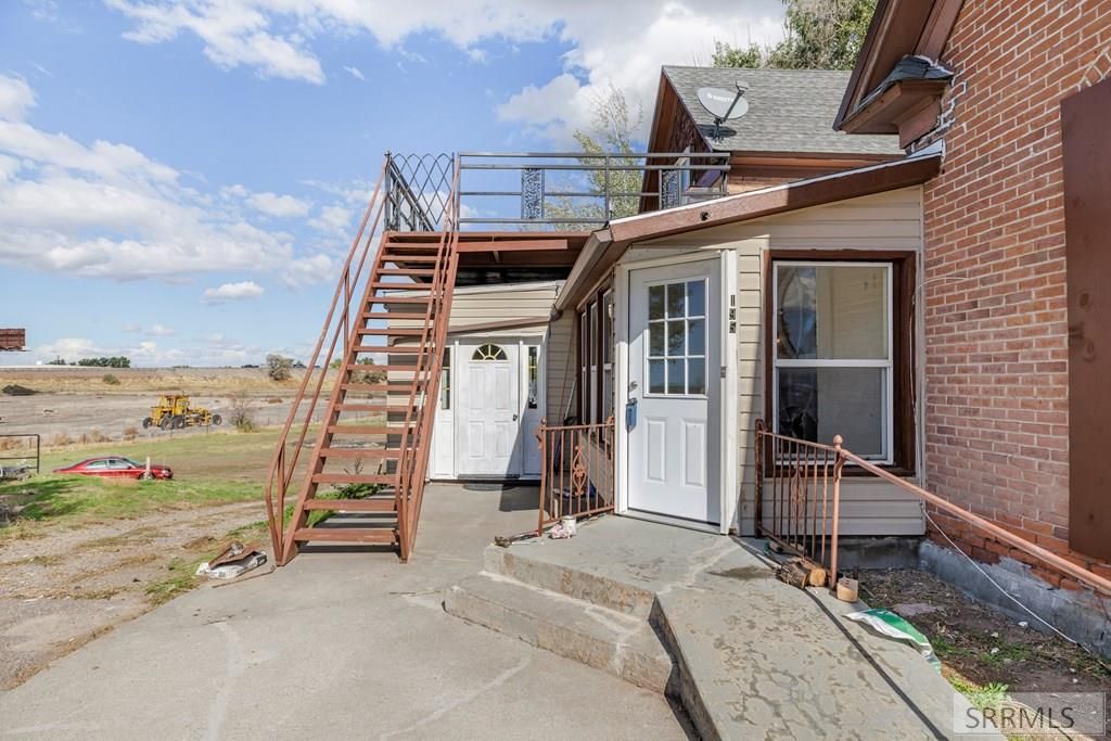 Image 2 of property listing at 195 Lansing, Blackfoot, ID 83221
