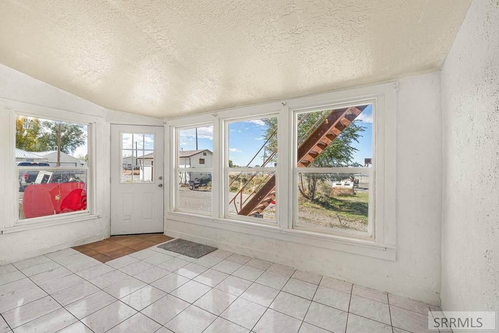 Image 3 of property listing at 195 Lansing, Blackfoot, ID 83221