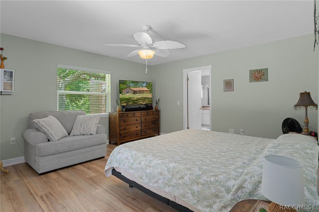 807 W National Street, Hernando, FL 34442