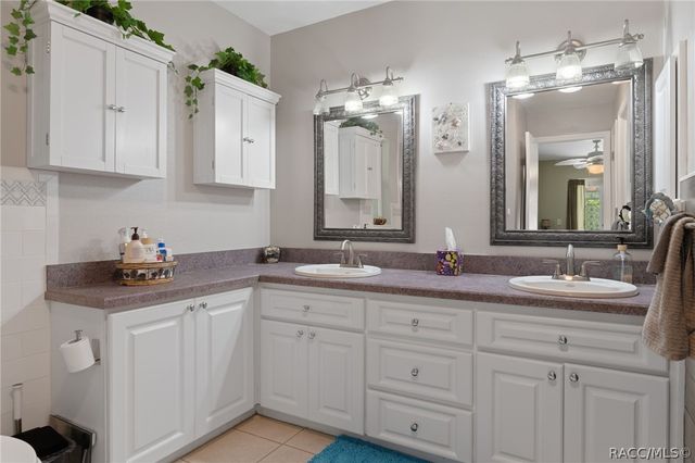 807 W National Street, Hernando, FL 34442