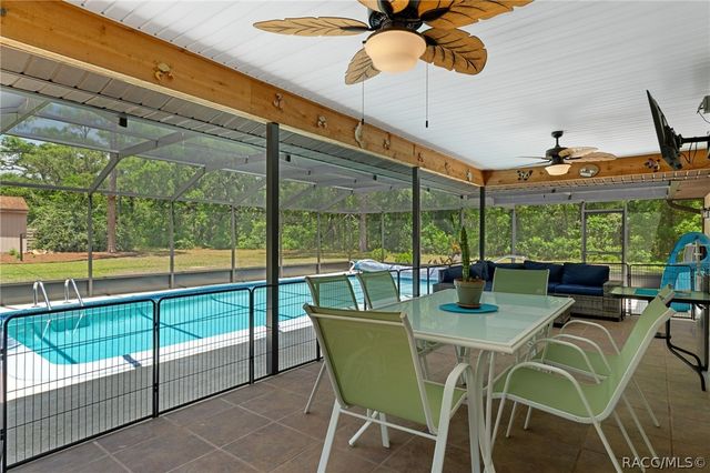 807 W National Street, Hernando, FL 34442
