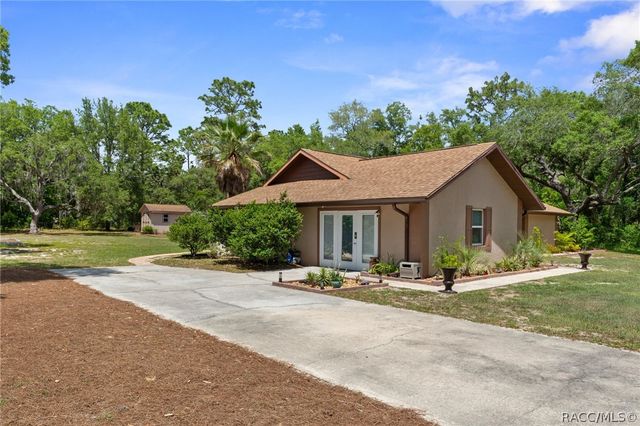 807 W National Street, Hernando, FL 34442