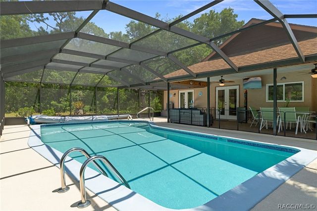 807 W National Street, Hernando, FL 34442