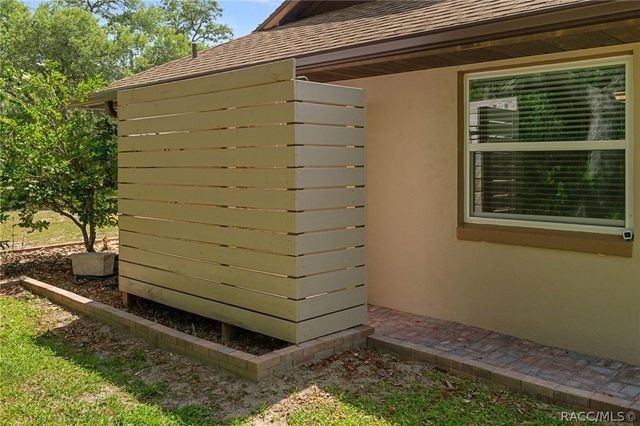 807 W National Street, Hernando, FL 34442