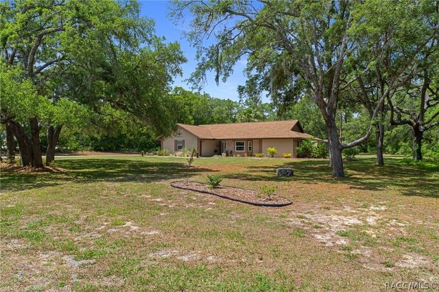 807 W National Street, Hernando, FL 34442