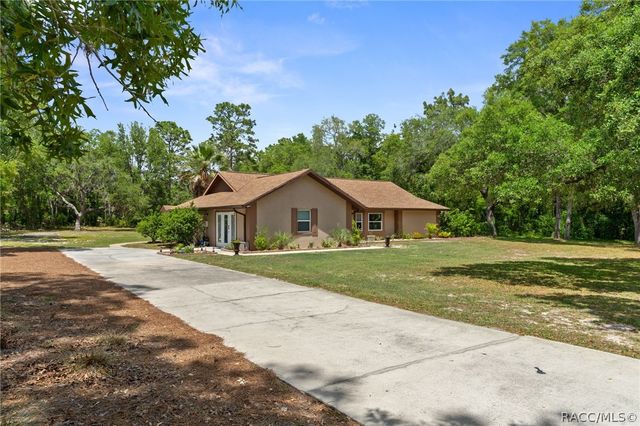 807 W National Street, Hernando, FL 34442