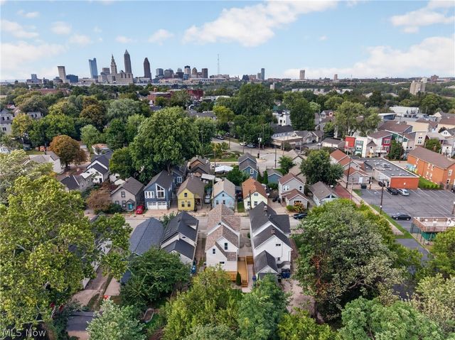 753 Brayton Avenue, Cleveland, OH 44113