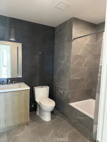 400 S Broadway 2710, Los Angeles, CA 90013