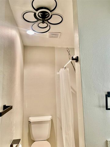 9009 Gaylord Street, Houston, TX 77024