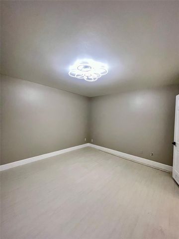 9009 Gaylord Street, Houston, TX 77024